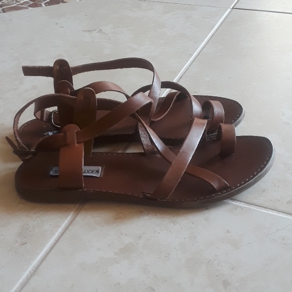 Shoes - Picture 2 of 4